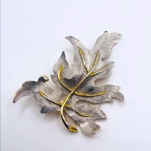 Vintage Judy Lee Brooch